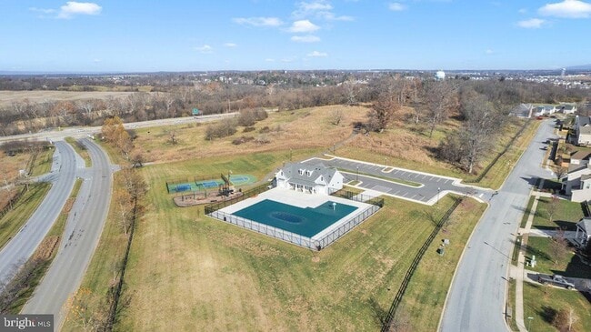 Building Photo - 569 Seeback Dr