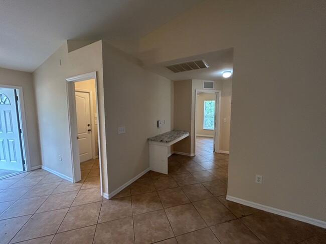 Building Photo - 6012 Thrush Ave