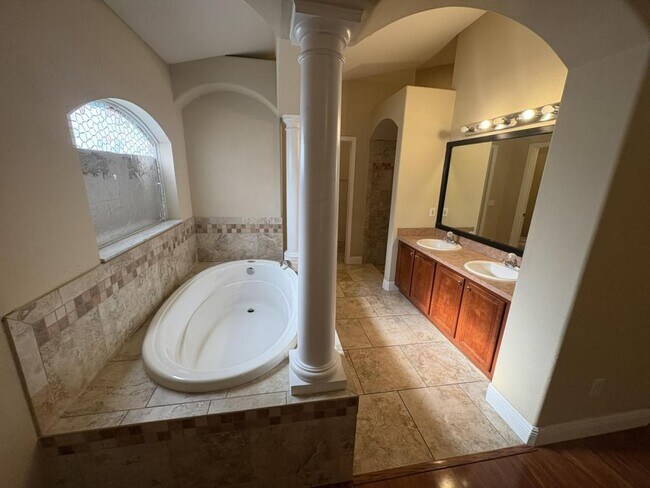 Building Photo - 6117 Whimbrelwood Dr