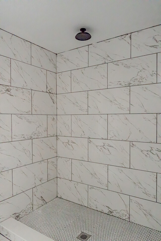 Building Photo - 217 Betty Ave