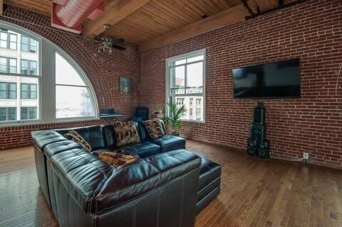 Building Photo - 507 N 13th St