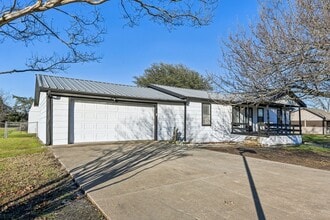 Building Photo - 250 Co Rd 3318