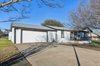 Building Photo - 250 Co Rd 3318
