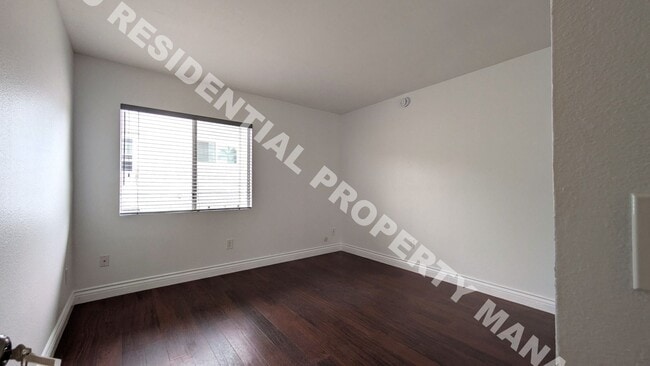 Building Photo - 2806 Atadero Ct