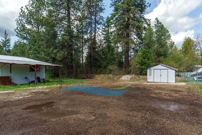 Building Photo - 2 Bedroom 1 Bath Home with Off-Street Parking Available in Athol!