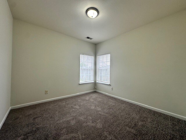 Building Photo - 850 Hedgepath Ter