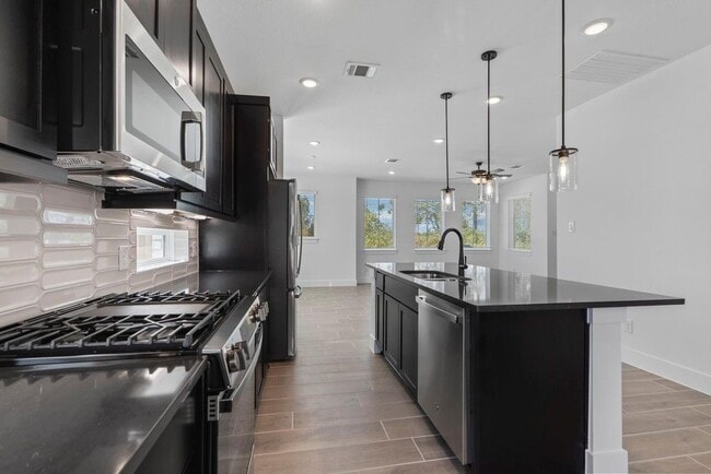 Building Photo - 1310 Shaded Rock Dr