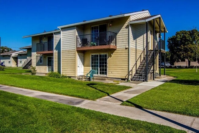 Building Photo - 405 SW 11th St