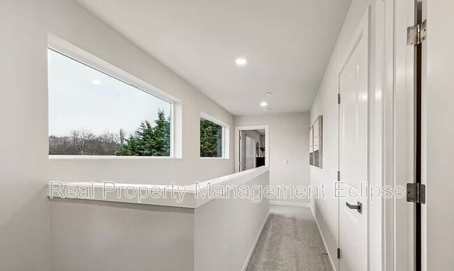 Building Photo - 1820 201st Pl SE