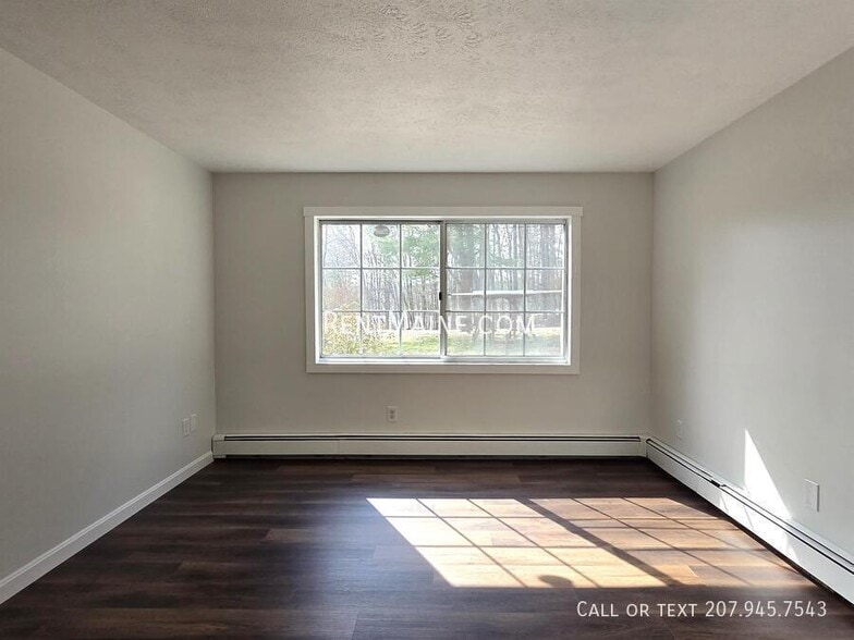 Building Photo - 20 Tall Pines Dr