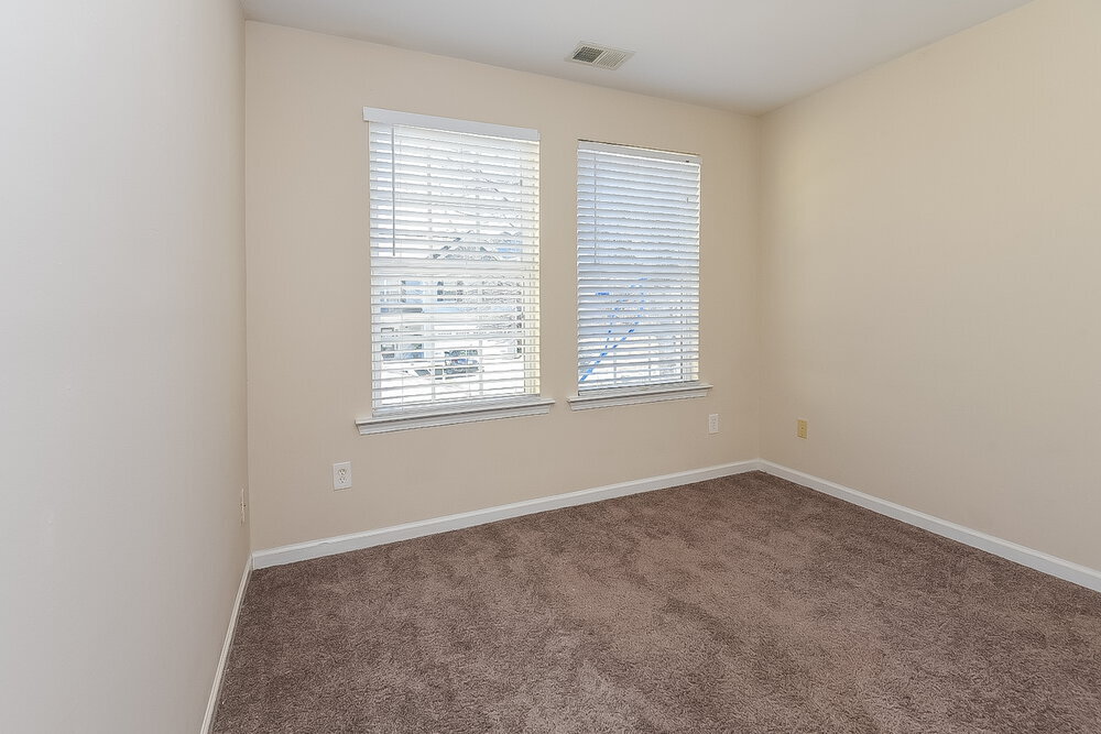 Building Photo - 110 Cessna Dr