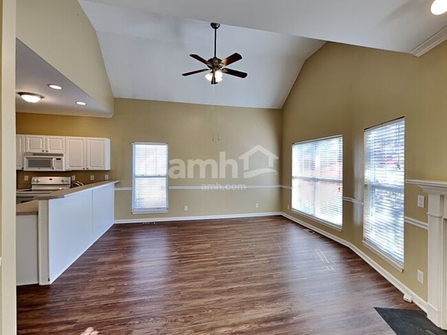 Building Photo - 100 Cross Cove Ct