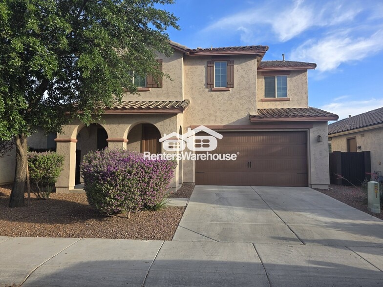 Primary Photo - 5545 W Buckskin Trail