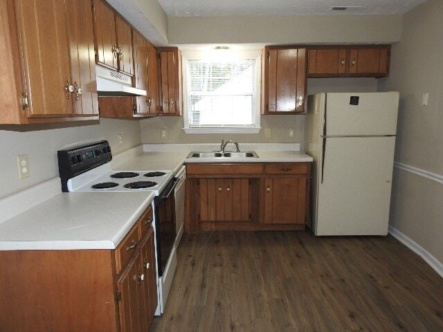 Building Photo - 805 Albin Ct