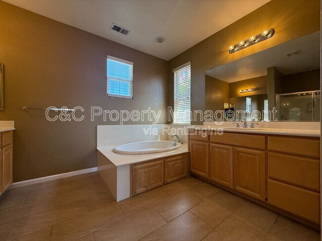 Building Photo - 1180 Pueblo Ct