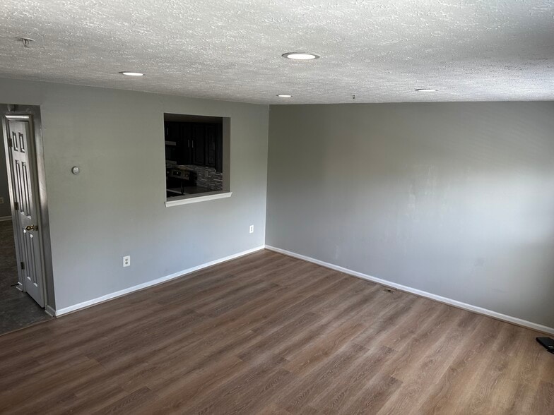 Building Photo - 4675 Harrier Way