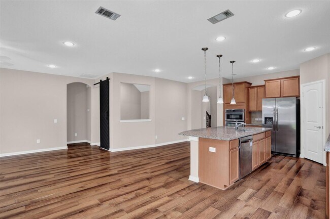 Building Photo - Located in McKinney's desirable Erwin Farms, this beautiful home exudes modern elegance and pract...