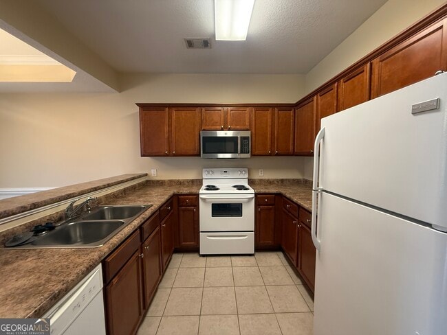 Building Photo - 161 Barfield Way