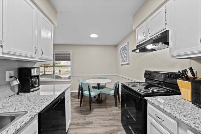 Building Photo - Move-In Ready Living at The Ashton on 287: Fully Furnished Apartments with Utilities Included