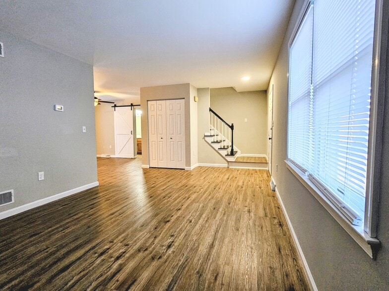 Building Photo - 35 Sunrise Cir