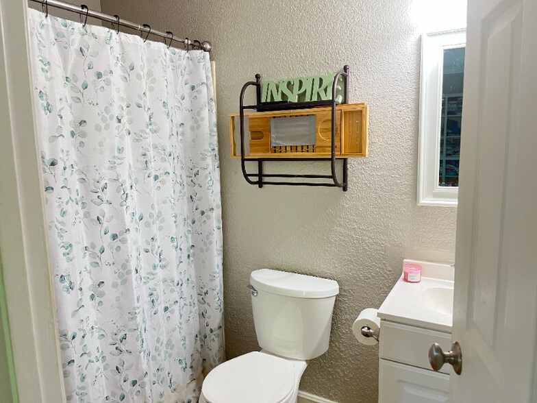 Building Photo - 4189 Sugar Pine Way