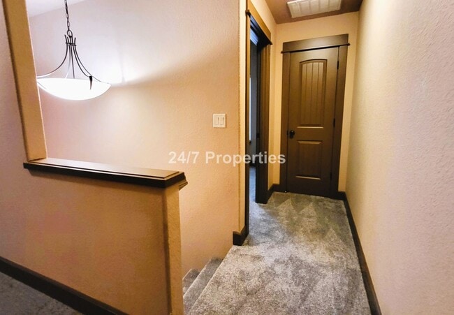 Building Photo - The Perfect 3 BD | 2.5 BA Home in Oregon C...