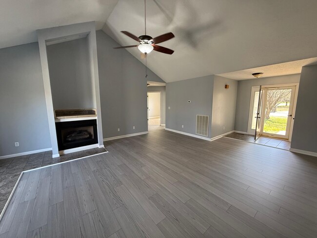 Building Photo - 500 Clifton Ct