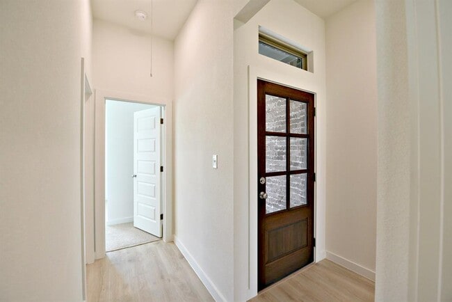 Building Photo - 108 Divisadero Dr