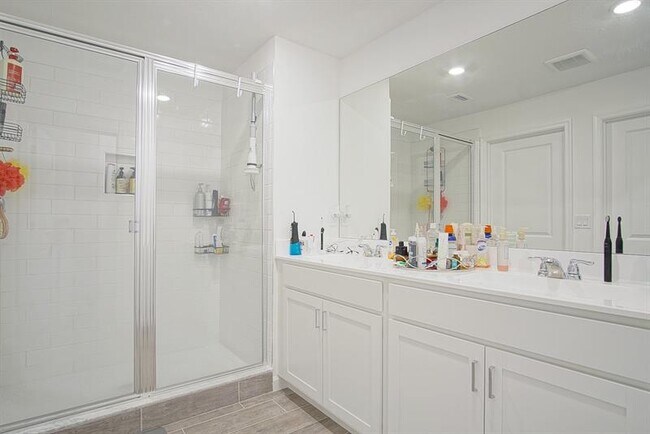 Building Photo - 973 Bent Creek Dr