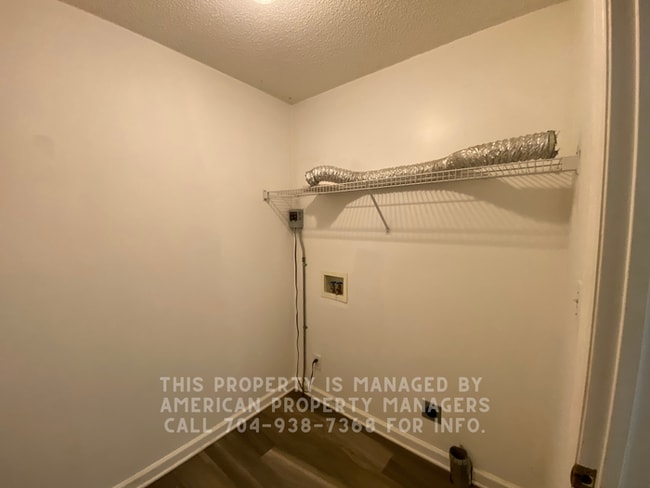 Building Photo - 152 Purple Finch Ln