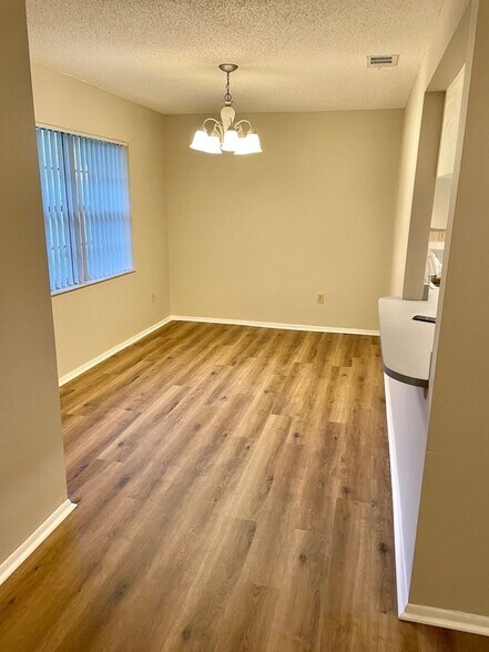 Building Photo - 412 Banana Cay Dr