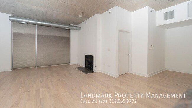 Building Photo - 1305 S Michigan Ave