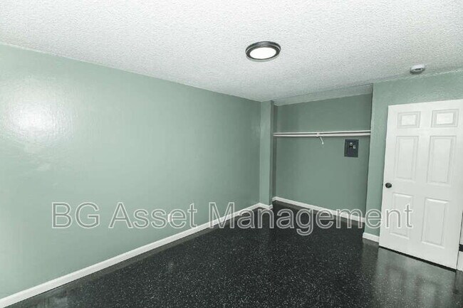 Building Photo - 1610 Sanford Ave