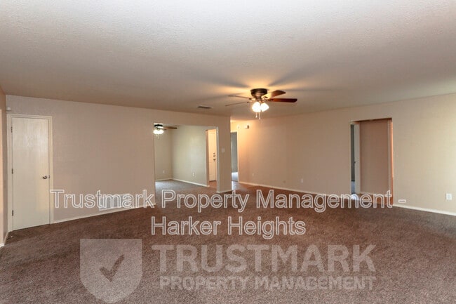 Building Photo - 5304 Vail Dr