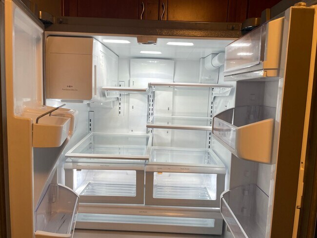 Building Photo - Located in the Detroit-Shoreway Area