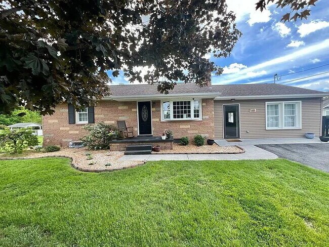 Building Photo - New Price! Available Now! Beautifully Renovated 3-Bedroom Rancher on Spacious Lot with Detached G...