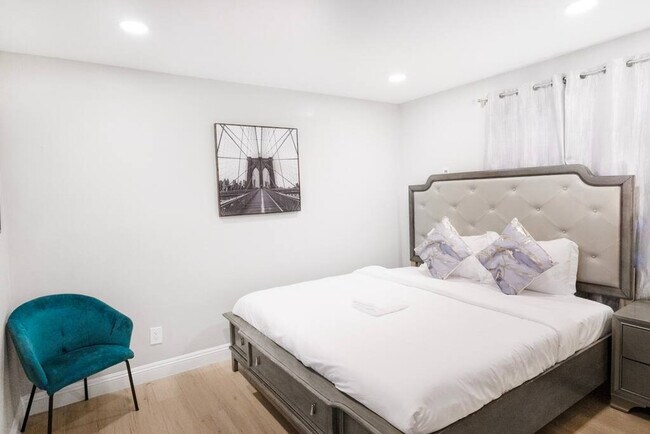 Building Photo - 8356 Adams St