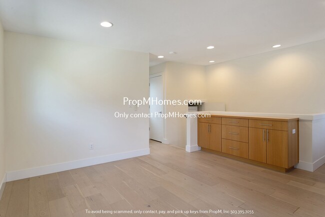 Building Photo - 4127 N Michigan Ave