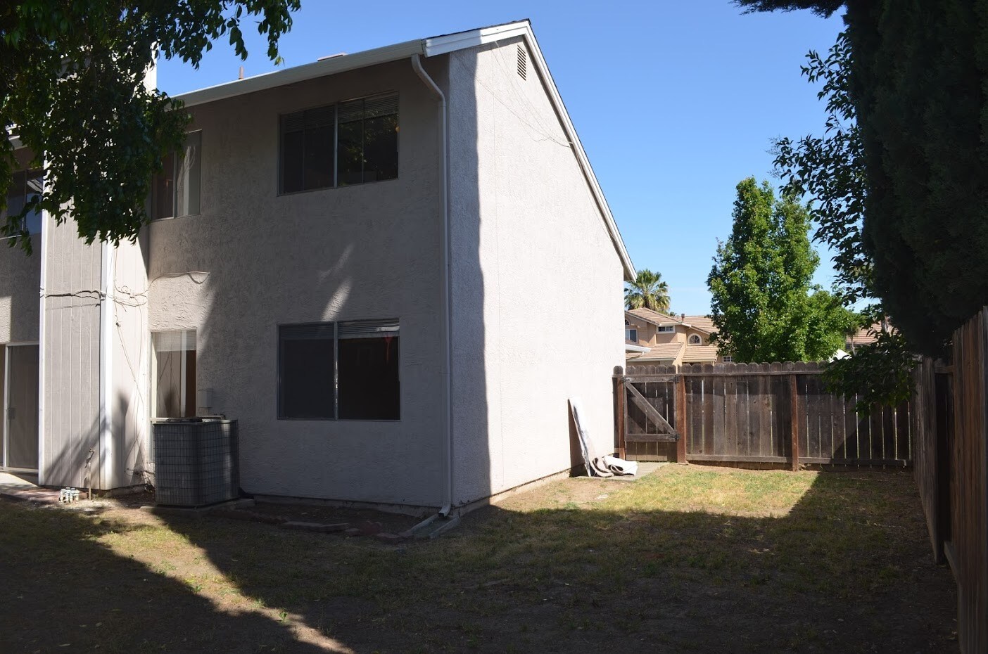 Building Photo - 759 Valley Green Dr