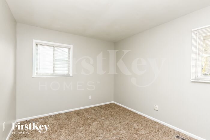Building Photo - 1541 Younce St