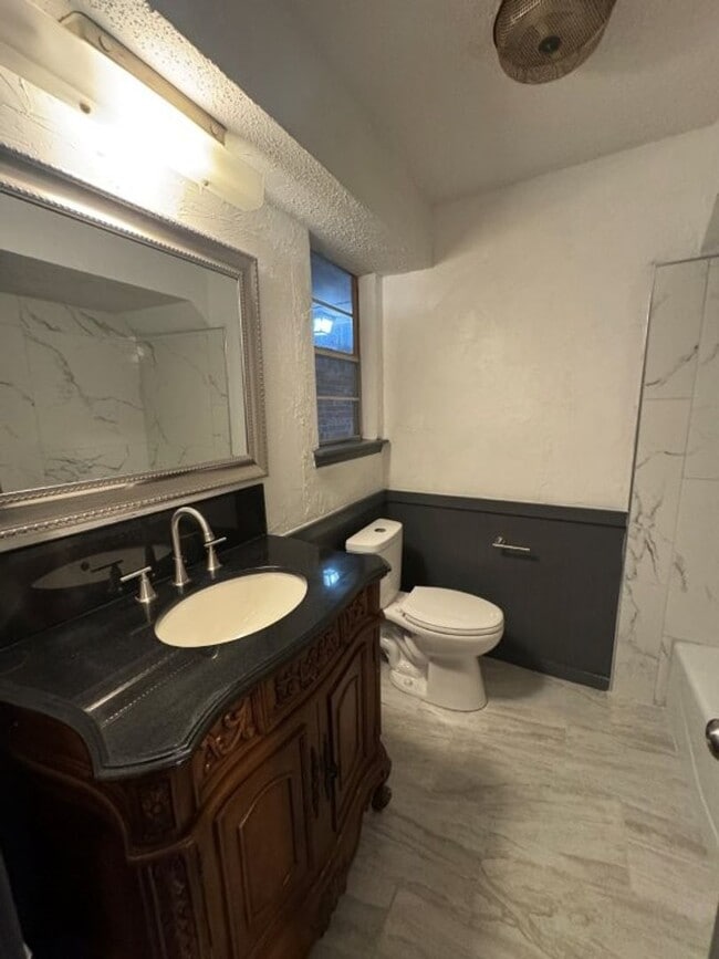 Building Photo - 3 bed one bath all new inside ready for mo...