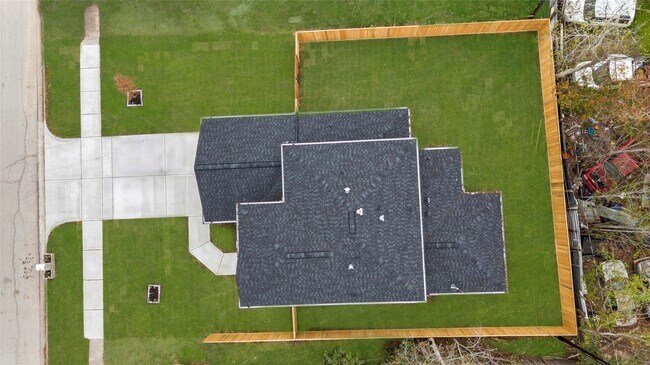 Building Photo - 13104 Donegal Way