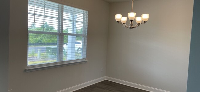 Building Photo - Newly built 5 bedroom home in The Parks