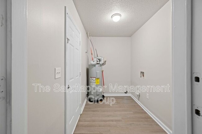 Building Photo - 119 Langley Dr