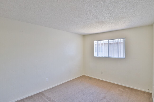 Building Photo - 1819 N 40th St