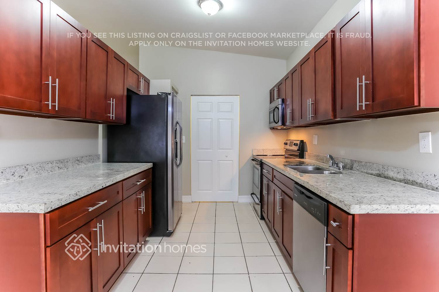 Building Photo - 14971 SW 92nd Terrace