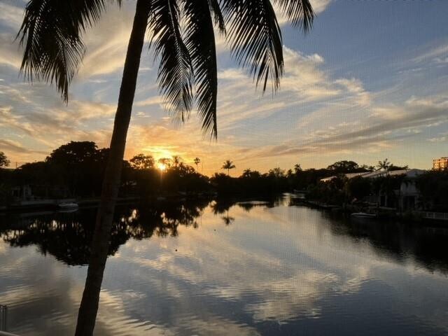 Building Photo - 801 NE 18th Ct