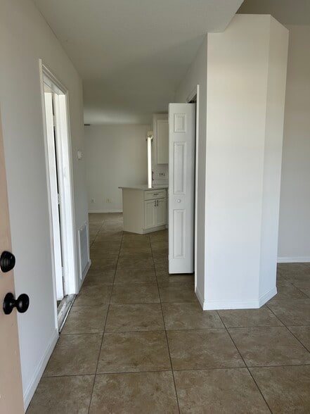 Building Photo - 6480 NW Volucia Dr