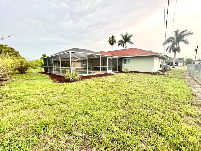 Building Photo - You will LOVE the beauty of this newly remodeled 3/2/2 pool home!