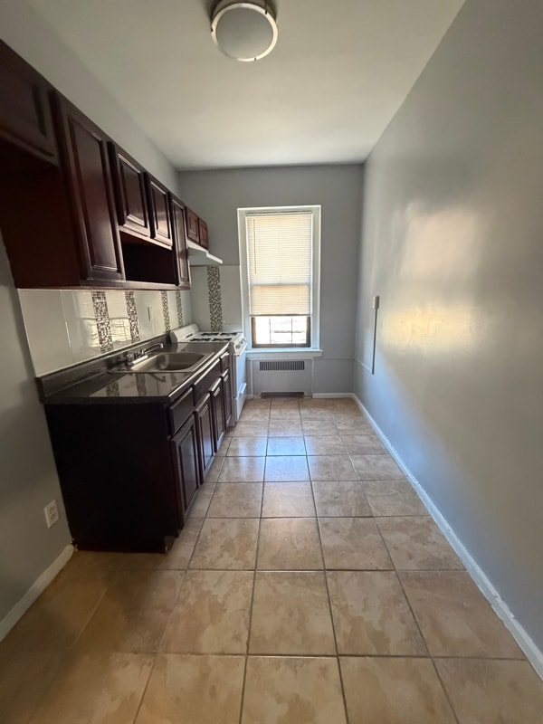 Building Photo - 33 S Munn Ave